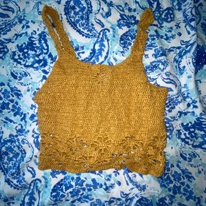 Knitted crop-top